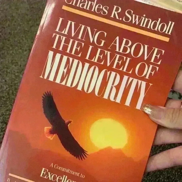 Bundle of books - Picture 10 of 11